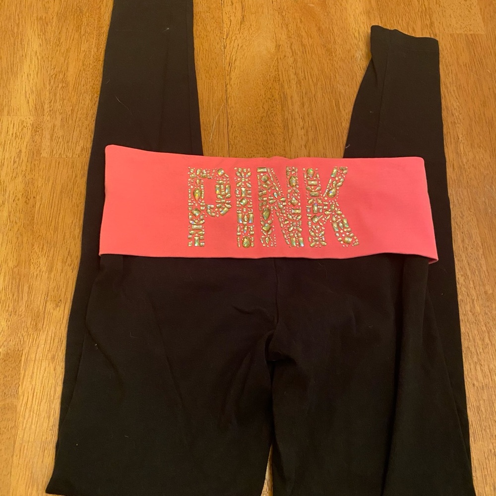 Pink yoga leggings pink & black very nice size XS